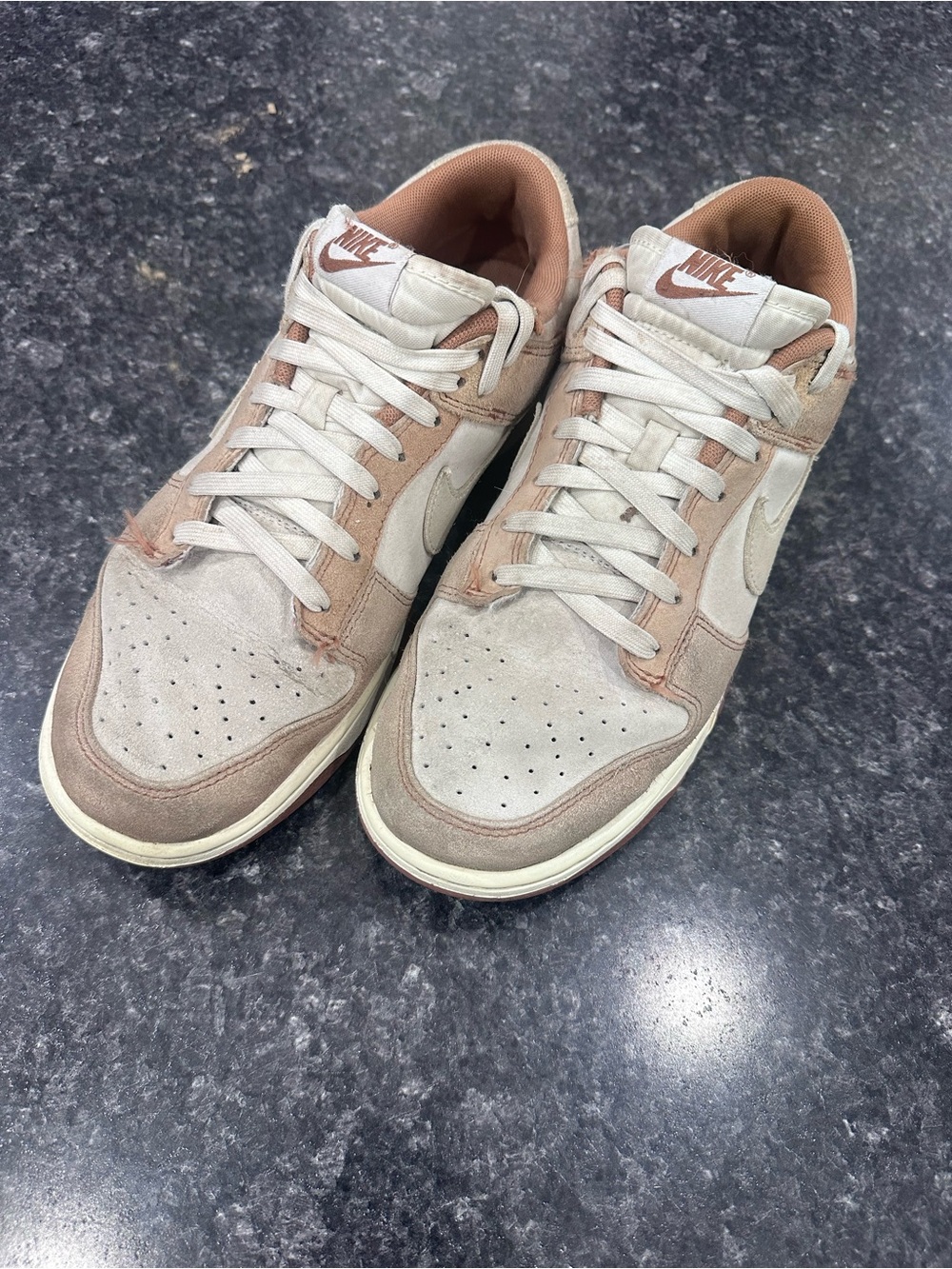 Nike Men's Low-Top Sneakers in Cream and Brown